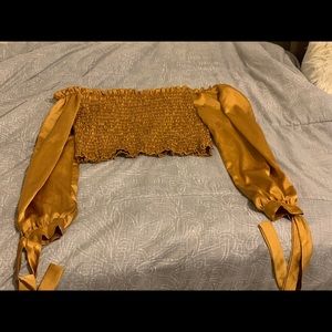 Long sleeve crop